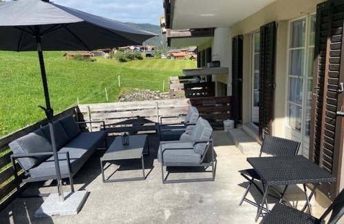 Ruedisbach Apartment | Nice apartment for 4 guests with WIFI, TV, balcony and pets allowed
