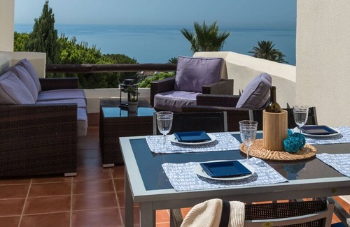Bahia de Casares Apartment | Nice apartment for 4 guests with pool, WIFI, A/C, TV, terrace and parking