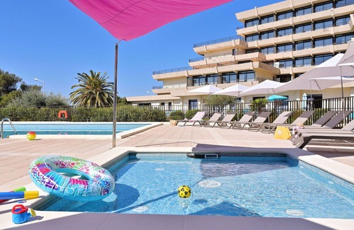 Ajaccio Apartment | Nice apartment for 4 guests with pool, A/C, WIFI, TV, terrace and pets allowed