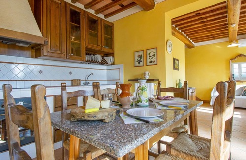 Fucecchio Apartment | Nice apartment for 4 people with pool, A/C, WIFI, balcony and pets allowed