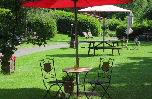 Schoenecken Apartment | Nice apartment for 4 people with WIFI, TV, patio and pets allowed