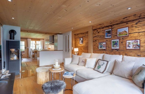 Lenk Apartment | Nice apartment for 4 people with WIFI, TV, balcony and pets allowed