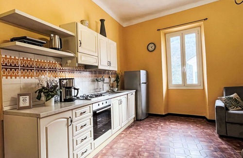 Prela Apartment | Nice apartment for 5 guests with WIFI, pool, TV, patio and pets allowed