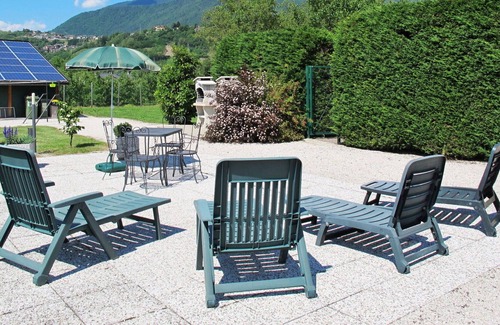 Caldonazzo Apartment | Nice apartment for 5 guests with TV, patio and parking