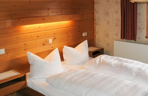 Gortipohl Apartment | Nice apartment for 6 people with WIFI, TV, balcony and parking