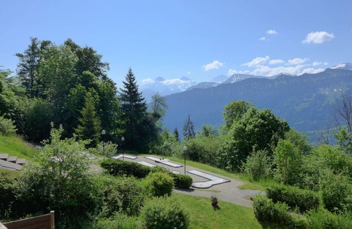 Beatenberg Apartment | Nice apartment for 6 guests with WIFI, pool, TV, terrace and pets allowed