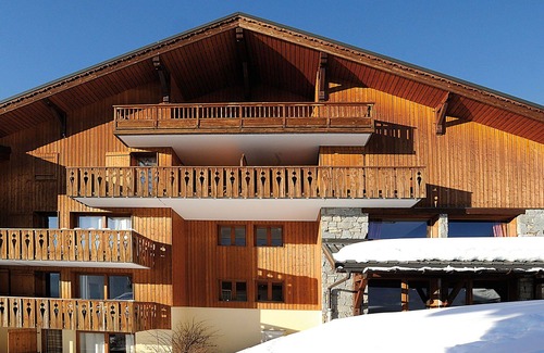 Plan Peisey Apartment | Nice apartment for 6 guests with WIFI, pool, TV, terrace and pets allowed