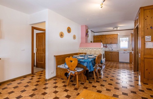 Penia Apartment | Nice apartment for 6 guests with WIFI, TV and patio