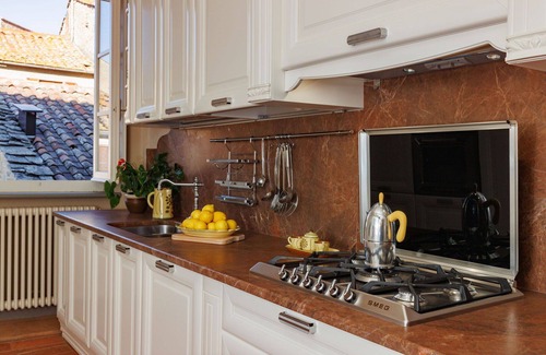 Cortona Old Town Apartment | Nice apartment for 6 guests with A/C, WIFI, TV, balcony and panoramic view