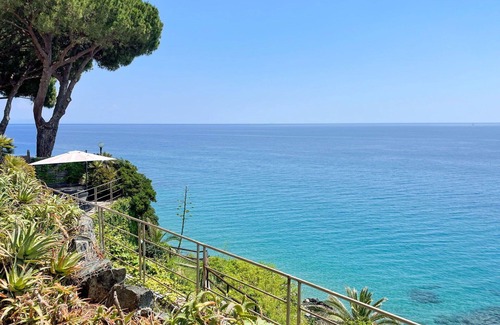 Varazze Apartment | Nice apartment for 6 people with A/C, WIFI, TV and patio