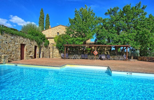 Montalcino Apartment | Nice apartment for 7 people with pool, A/C, TV, pets allowed and panoramic view