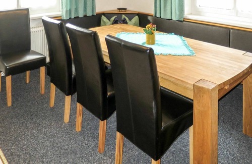 Sankt Anton am Arlberg Apartment | Nice apartment for 8 people with WIFI, TV, balcony and parking