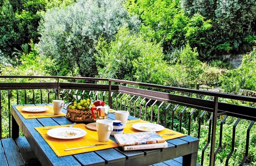 Formia Apartment | Nice apartment for 8 guests with WIFI, A/C, TV, balcony and pets allowed