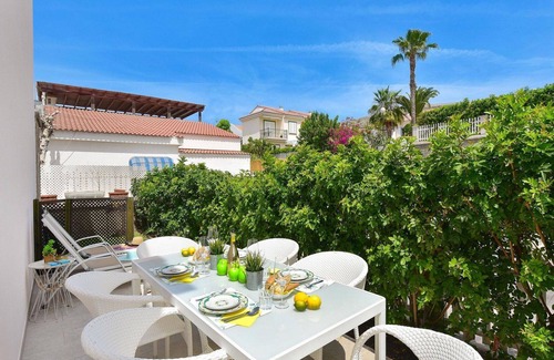 Pasito Blanco Apartment | Nice apartment for 4 guests with pool, A/C, WIFI, TV and patio