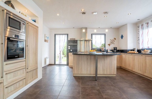 Brignogan-Plage Apartment | Nice apartment for 4 guests with WIFI, TV and patio