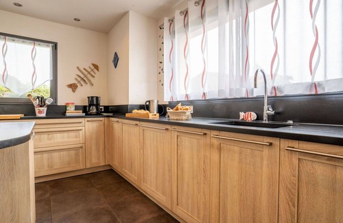 Brignogan-Plage Apartment | Nice apartment for 4 guests with WIFI, TV and patio