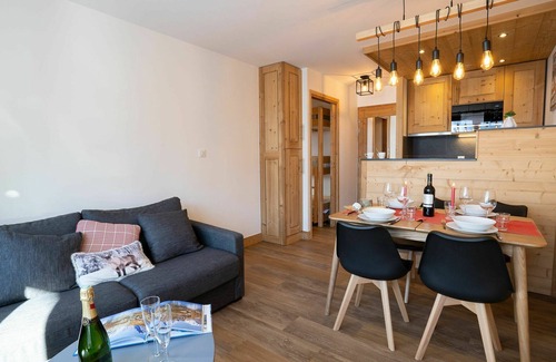 Tignes Apartment | Nice apartment for 6 guests with WIFI, TV and balcony