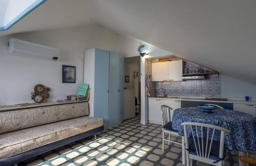 Laigueglia Apartment | Nice apartment for 3 people with WIFI, A/C