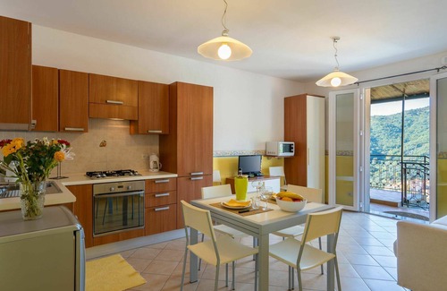 Pietrabruna Apartment | Nice apartment for 6 people with WIFI, pool, TV, patio and panoramic view