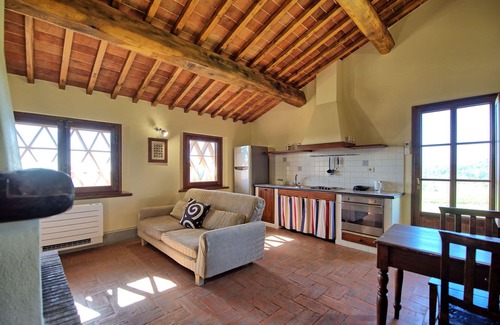 Castelnuovo Berardenga Apartment | Nice apartment for 2 guests with pool, A/C, TV and panoramic view, close to Siena