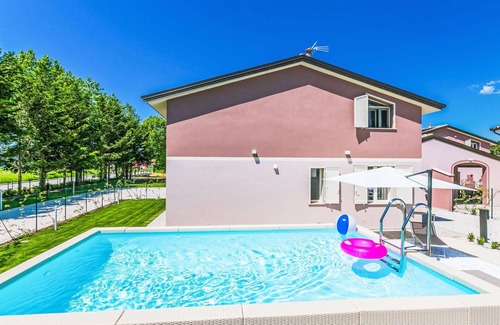 Cecina Apartment | Nice apartment for 7 guests with WIFI, private pool, A/C, TV, terrace and pets allowed