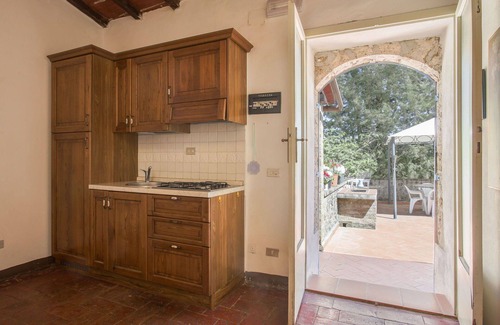 Monteriggioni Villa | Nice apartment in villa for 4 guests with pool, WIFI, TV, patio, pets allowed and panoramic view