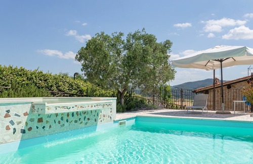 Montoro Villa | Nice apartment in villa for 3 guests with WIFI, pool, A/C, TV and parking