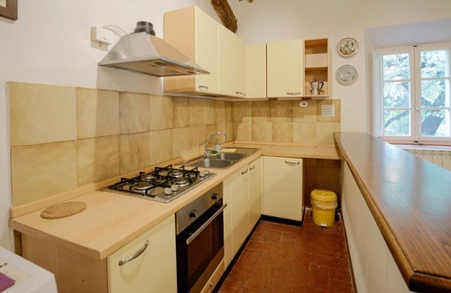 Simignano Apartment | Nice apartment in Ancaiano