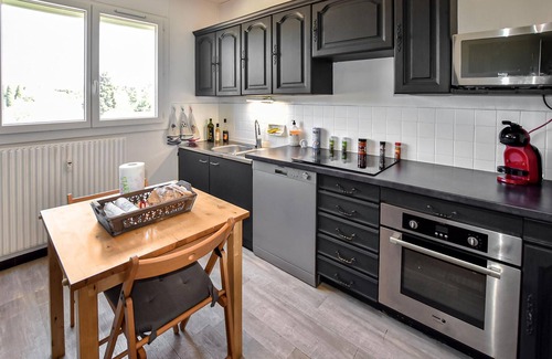 Carpentras Apartment | Nice apartment in Carpentras with WiFi