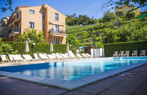 Pietra Ligure Apartment | Nice apartment in a residence