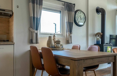 Bovenkarspel House | Nice apartment in villa for 4 people with WIFI, TV, terrace and parking