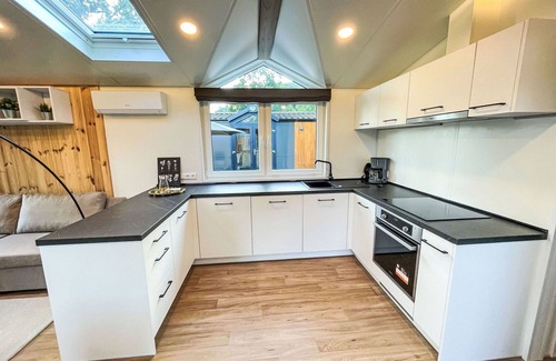 Riedenburg House | Nice apartment in villa for 4 people with A/C, WIFI, TV, terrace and parking