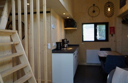 Vleteren House | Nice apartment in villa for 4 people with WIFI, TV and terrace
