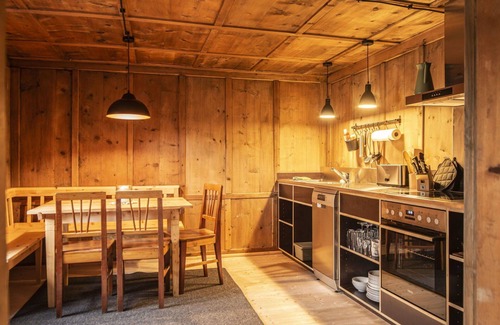 Kauns Villa | Nice apartment in villa for 8 guests with WIFI and terrace