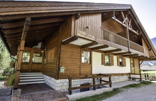 Penia House | Nice apartment in villa for 3 guests with WIFI, TV, pets allowed and parking