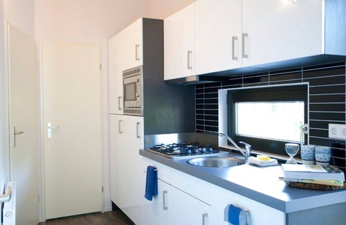 Noordoostelijk van Schaarsbergen House | Nice apartment in villa for 4 guests with pool, WIFI, TV and terrace