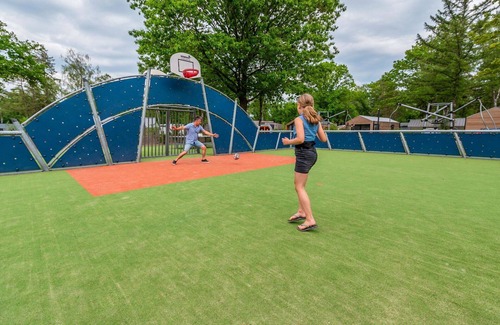 Schaarsbergen House | Nice apartment in villa for 4 guests with pool, WIFI, TV and terrace