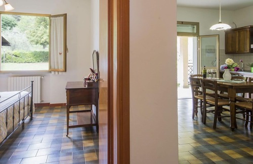 Iano Villa | Nice apartment in villa with WIFI, pool, TV, terrace, pets allowed, parking, close to San Gimignano
