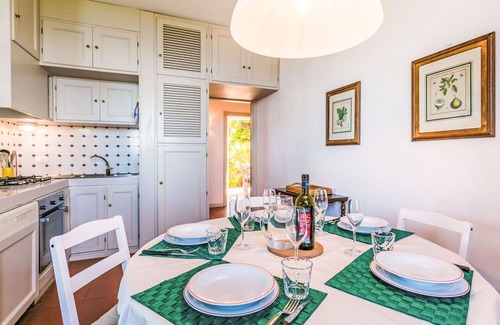 Rosignano Marittimo Apartment | Nice apartment for 7 guests with pool, WIFI, TV and patio