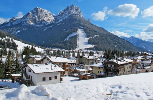 San Giovanni di Fassa Apartment | Nice apartment for 14 guests with WIFI, TV, balcony, pets allowed and parking