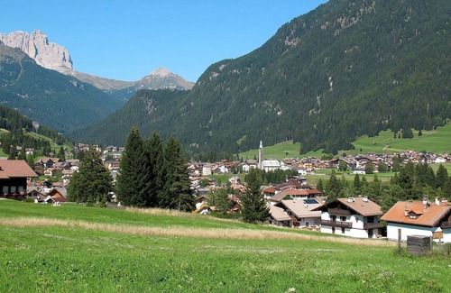 San Giovanni di Fassa Apartment | Nice apartment for 14 guests with WIFI, TV, balcony, pets allowed and parking