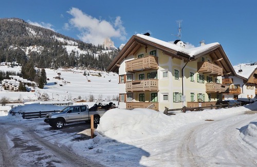 San Giovanni di Fassa Apartment | Nice apartment for 2 guests with WIFI, balcony, pets allowed and parking