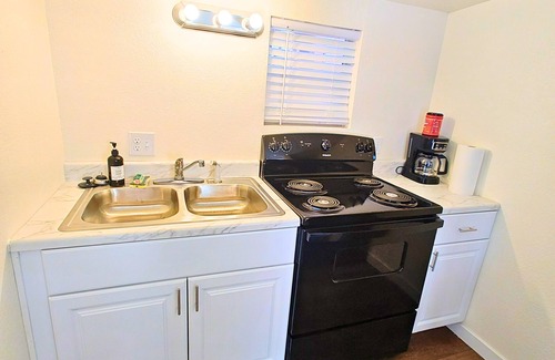 West Colorado Springs Apartment | Nice apartment with AC in comfortable Colorado Springs