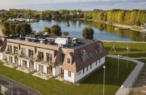 Jabbeke Apartment | Nice apartment with air conditioning, on a resort, near a recreational lake