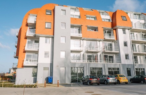 Zeebrugge Apartment | Nice apartment with air conditioning, on a resort, 2.5 km. from the beach