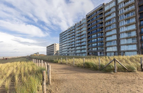 Westende Apartment | Nice apartment with kitchen