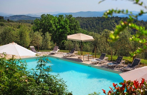 San Casciano in Val di Pesa Apartment | Nice apartment with WIFI, pool, A/C, TV, pets allowed and panoramic view, close to Greve In Chia.