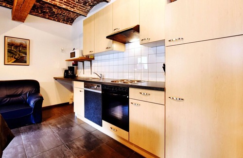 Richelle House | Nice apartments in a monumental square farm.