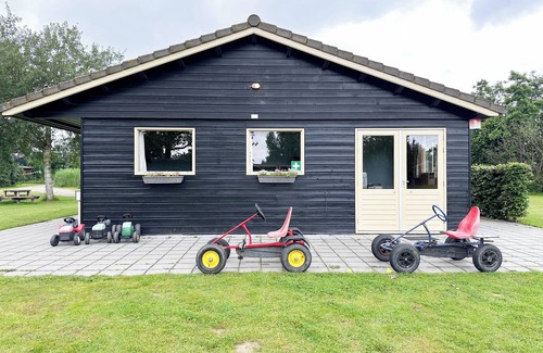 Lage Zwaluwe House | Nice cottage on a farm campsite near Breda