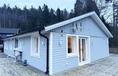 Uddevalla Municipality House | Nice cottage outside Munkedal by Saltkällan, with sea view | SE09053